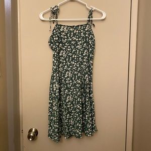 ZAFUL green floral dress. Size S / 4